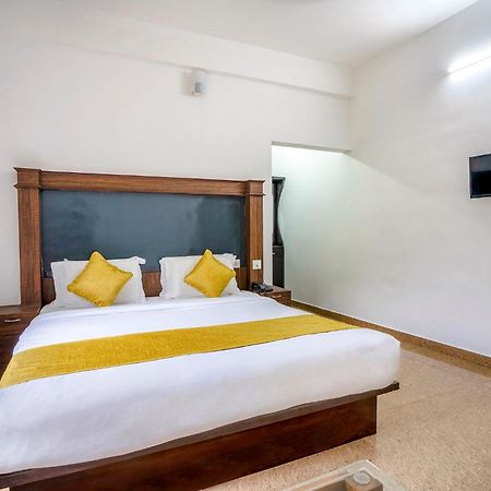 Fabhotel Abrigo Residency Anaviratty Kültér fotó