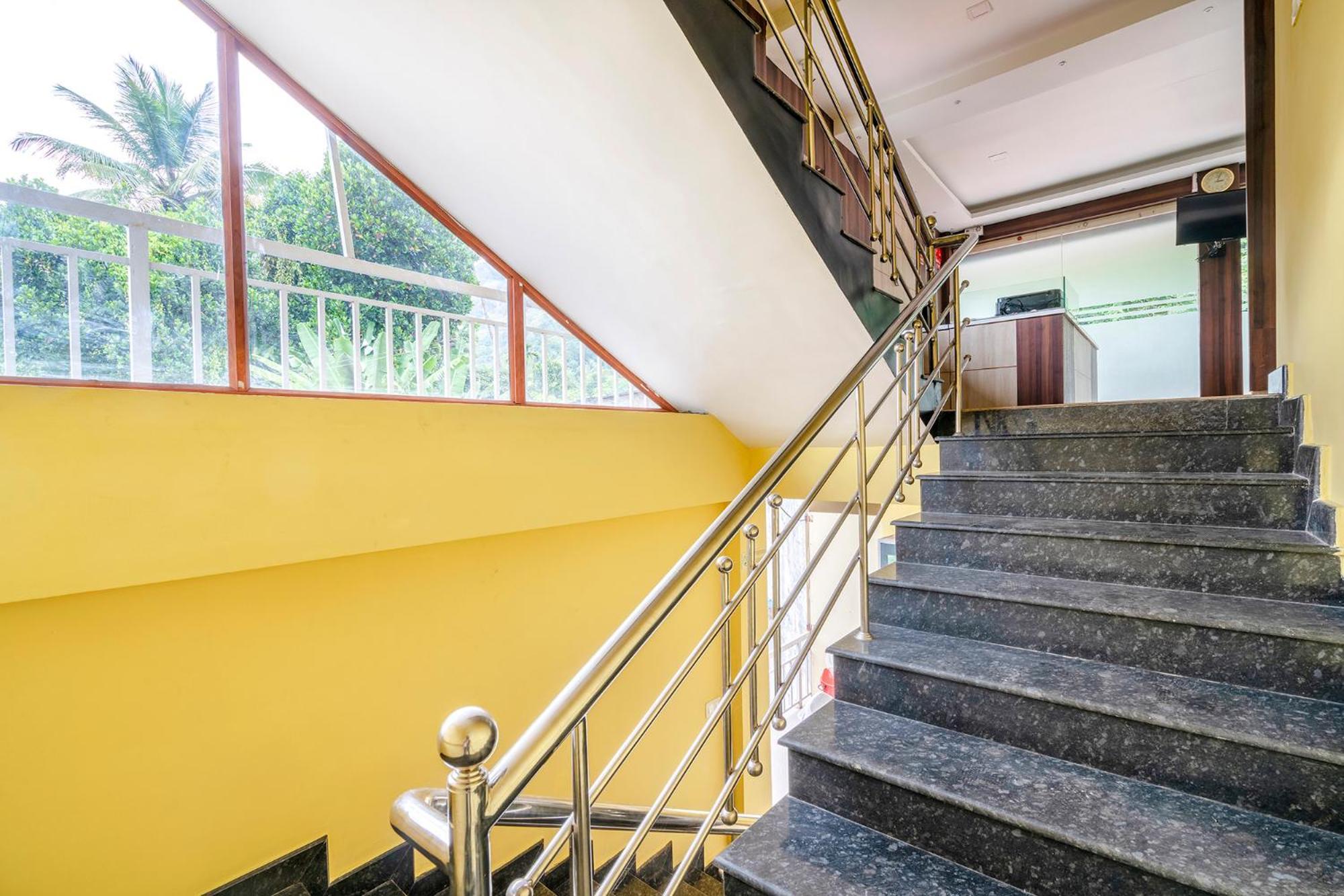 Fabhotel Abrigo Residency Anaviratty Kültér fotó